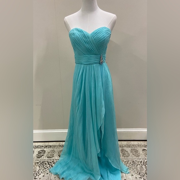 Dresses & Skirts - NWT Bari Jay strapless. Size 10